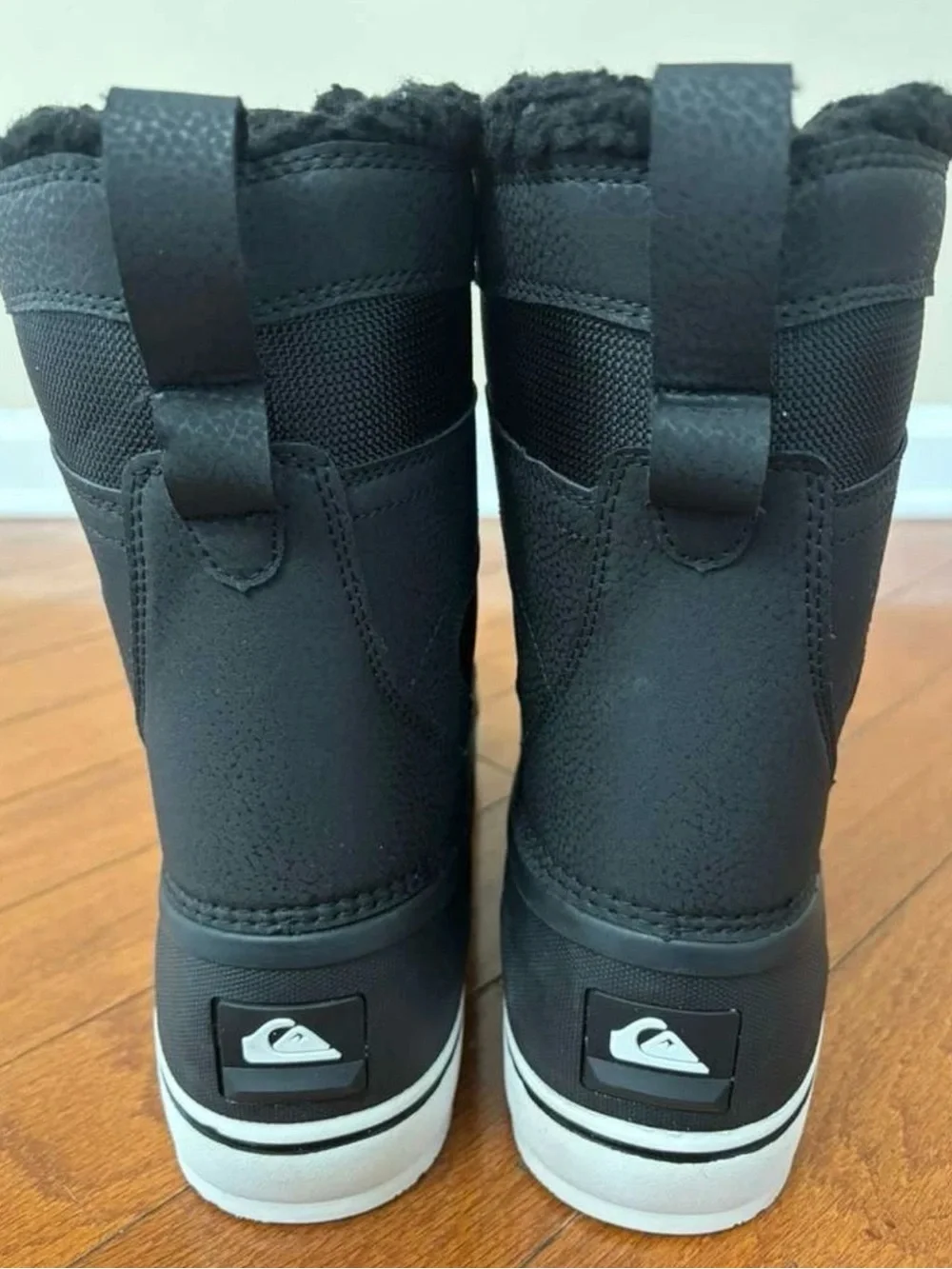 Quiksilver Mens Boots Sub Zero Hi Water Resistant Snow 3M Thinsulate RARE NEW!